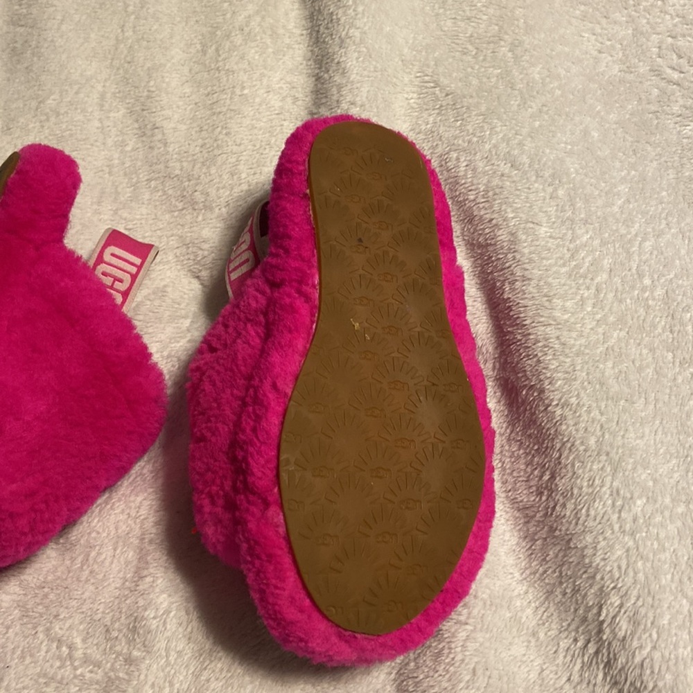 Girls Ugg Slides - Picture 5 of 7